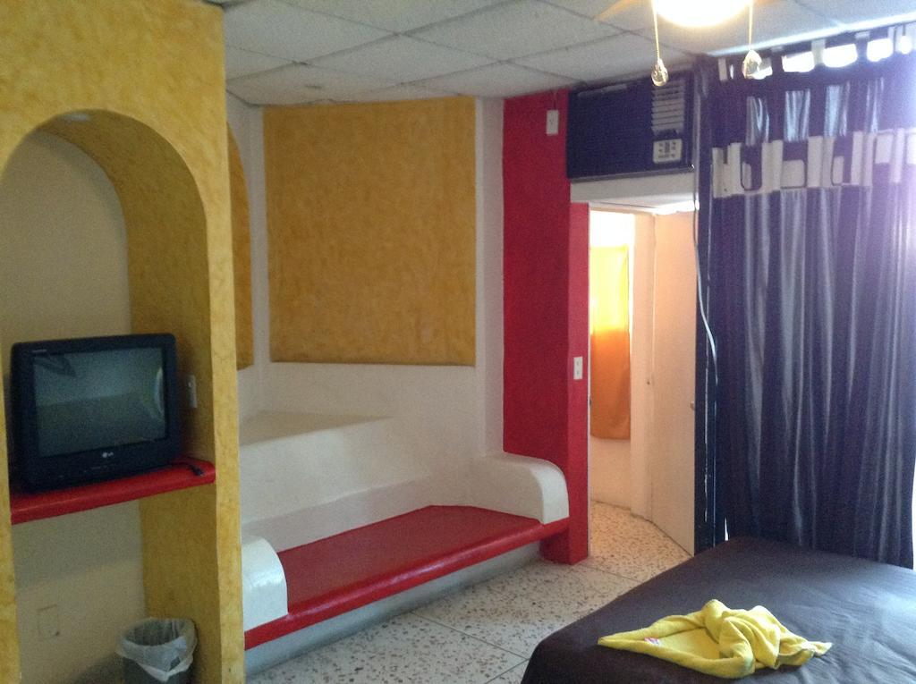 Hotel Arturo'S Zihuatanejo Bagian luar foto